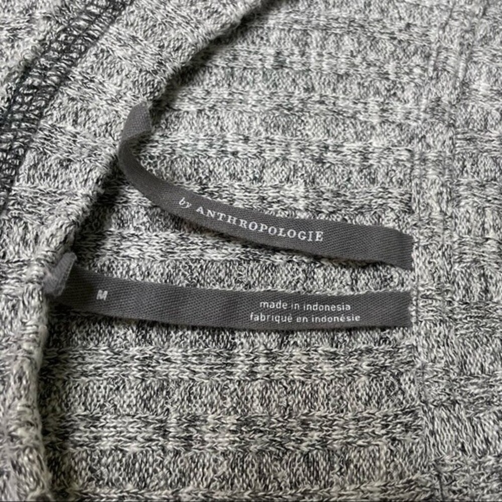 Anthropologie • 3/4 Gray Ribbed Front Twist Top sz M - Picture 7 of 8